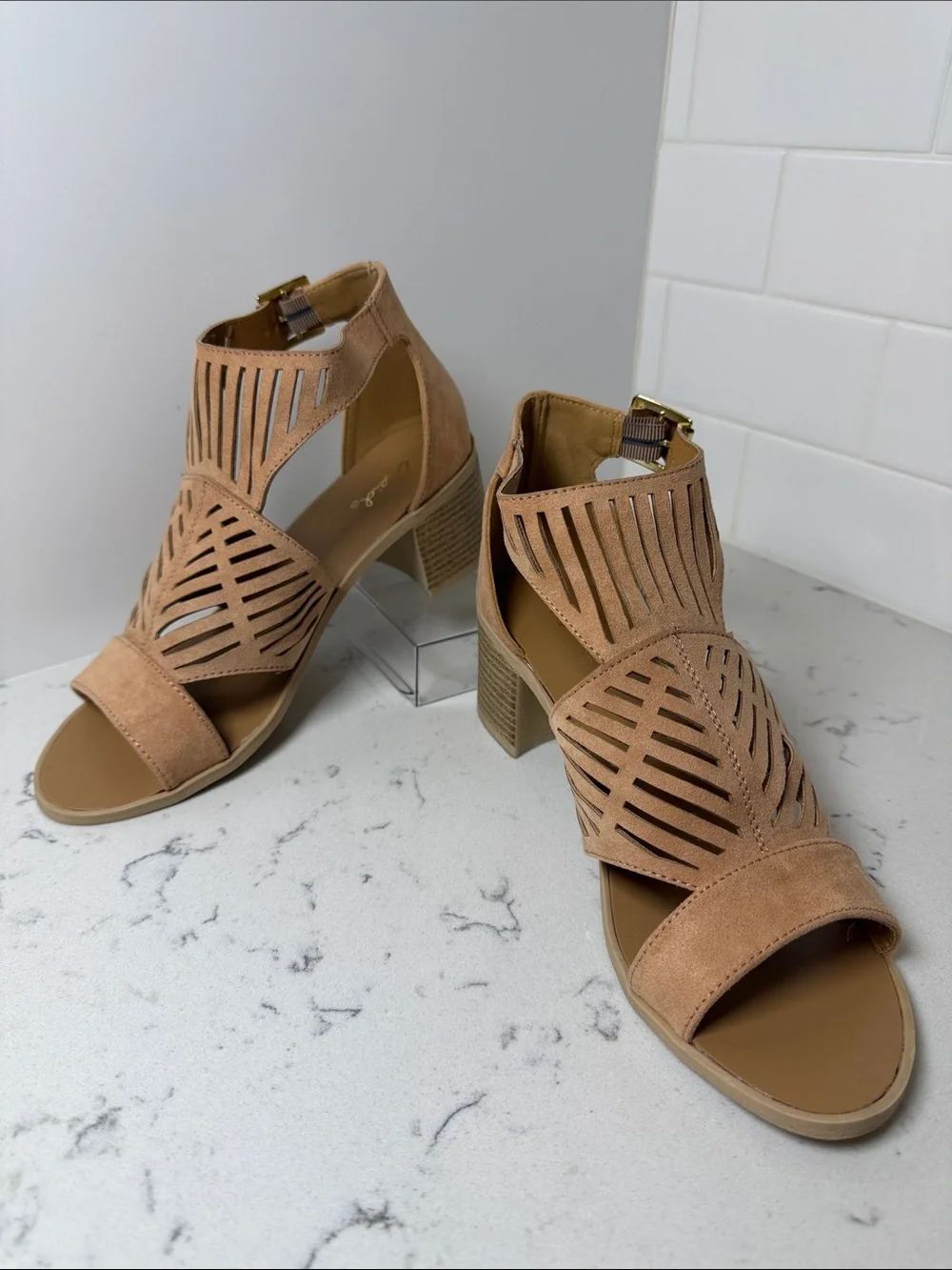 New Qupid Tan Suede Cutout Block Heel Sandals with Gold Buckle Size 9